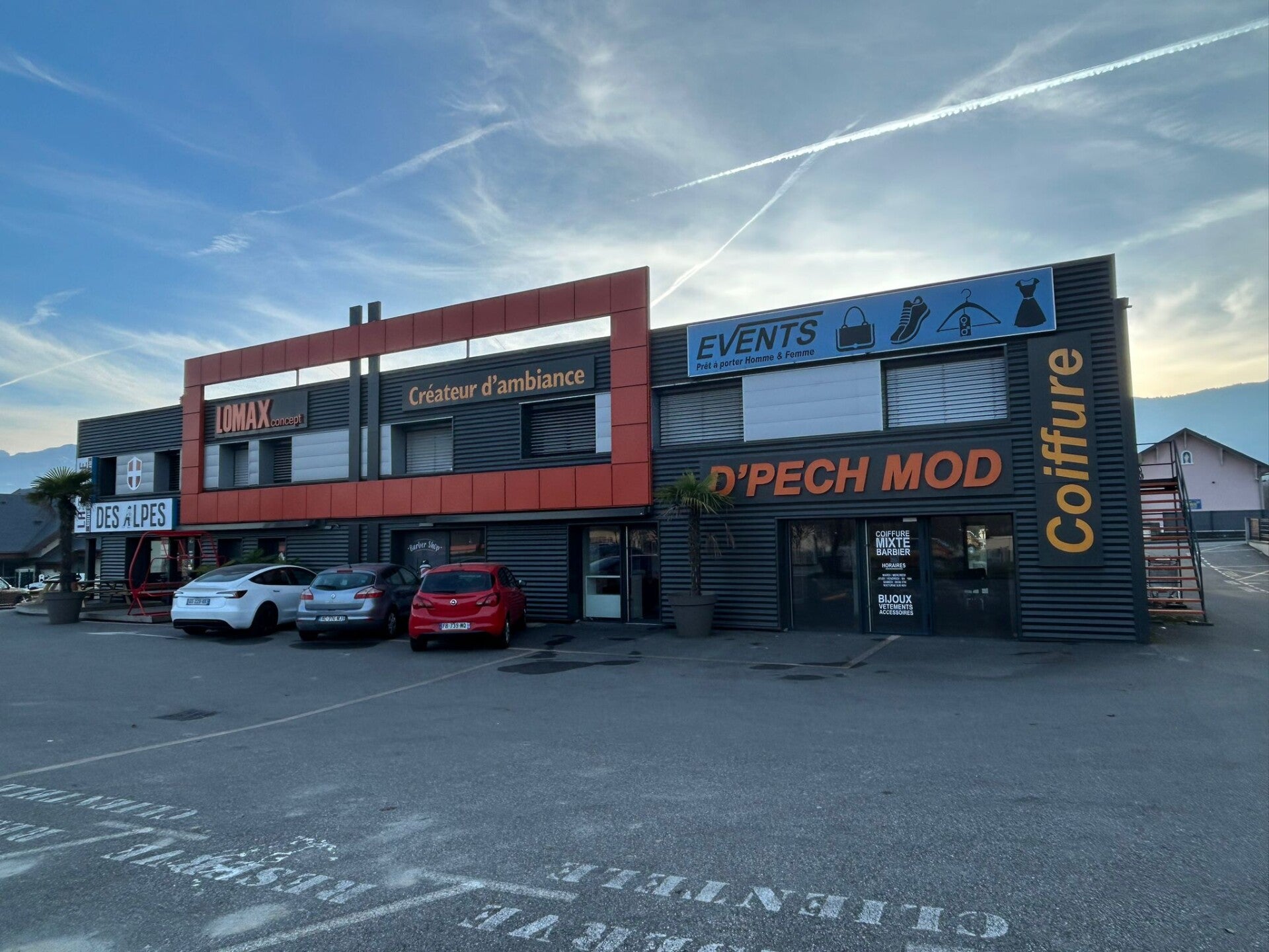 Photo du bien : Local commercial 189 m² — La Motte-Servolex