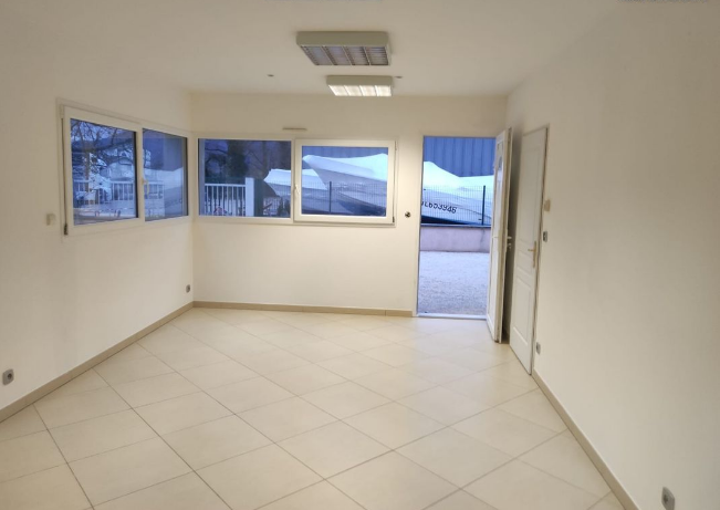 Photo du bien : Local d'activités 60 m² — Aix-les-Bains